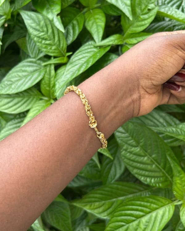 G.R Bracelet 18 — photographed in the studio