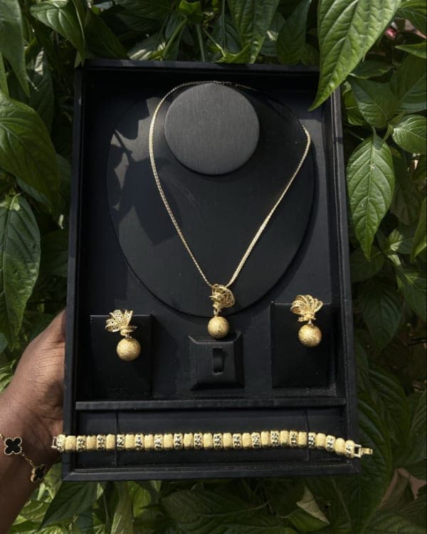 Gold Replica Set 06 — photographed in the studio